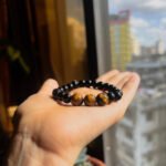 Black onyx and tigers eye combi bracelet